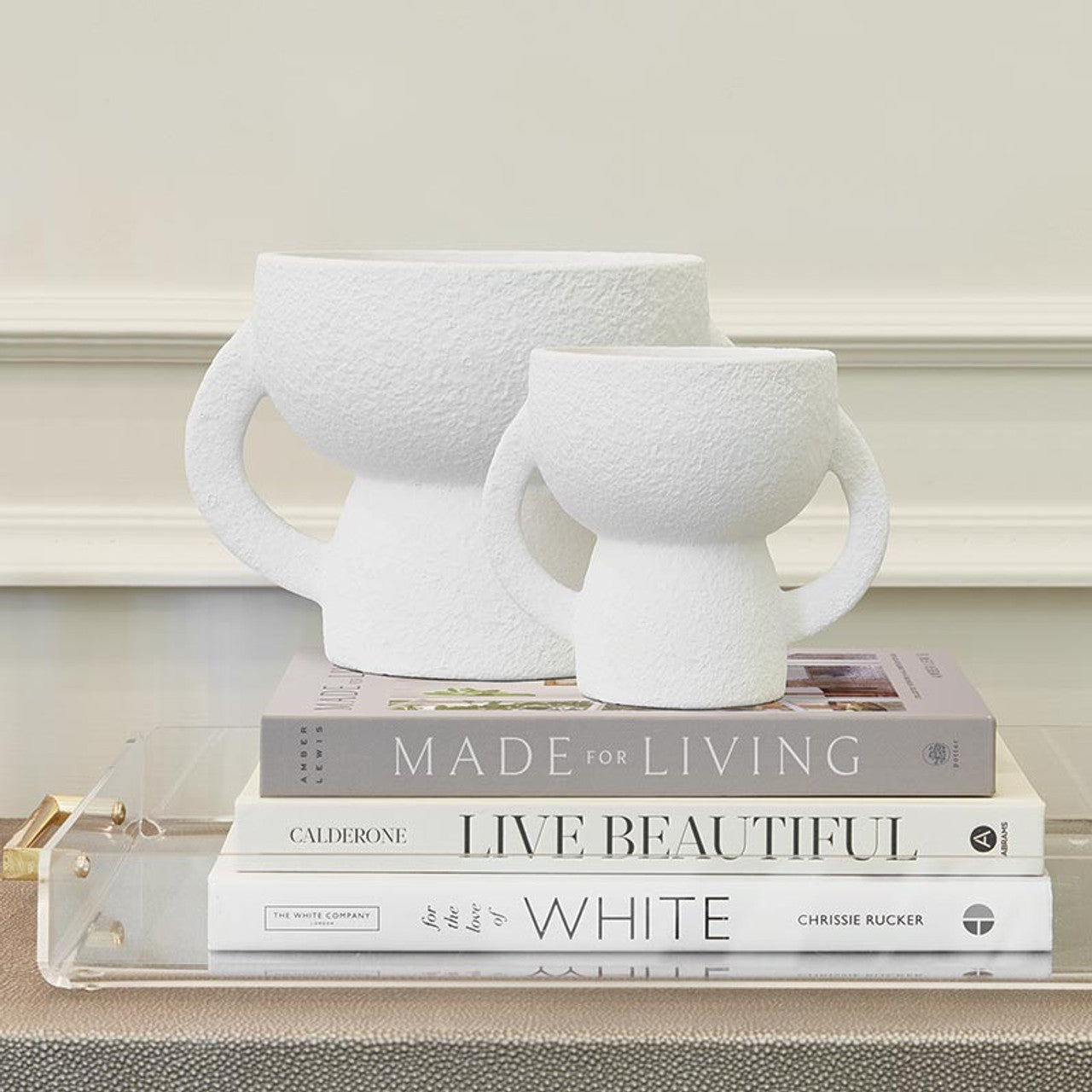DOUBLE HANDLE VASE-SHORT