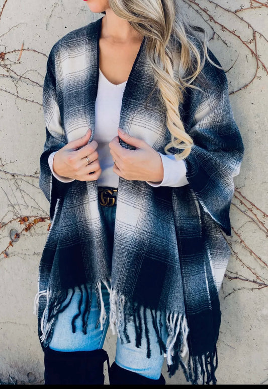 Black Plaid cozy knitted Kimono with fringe