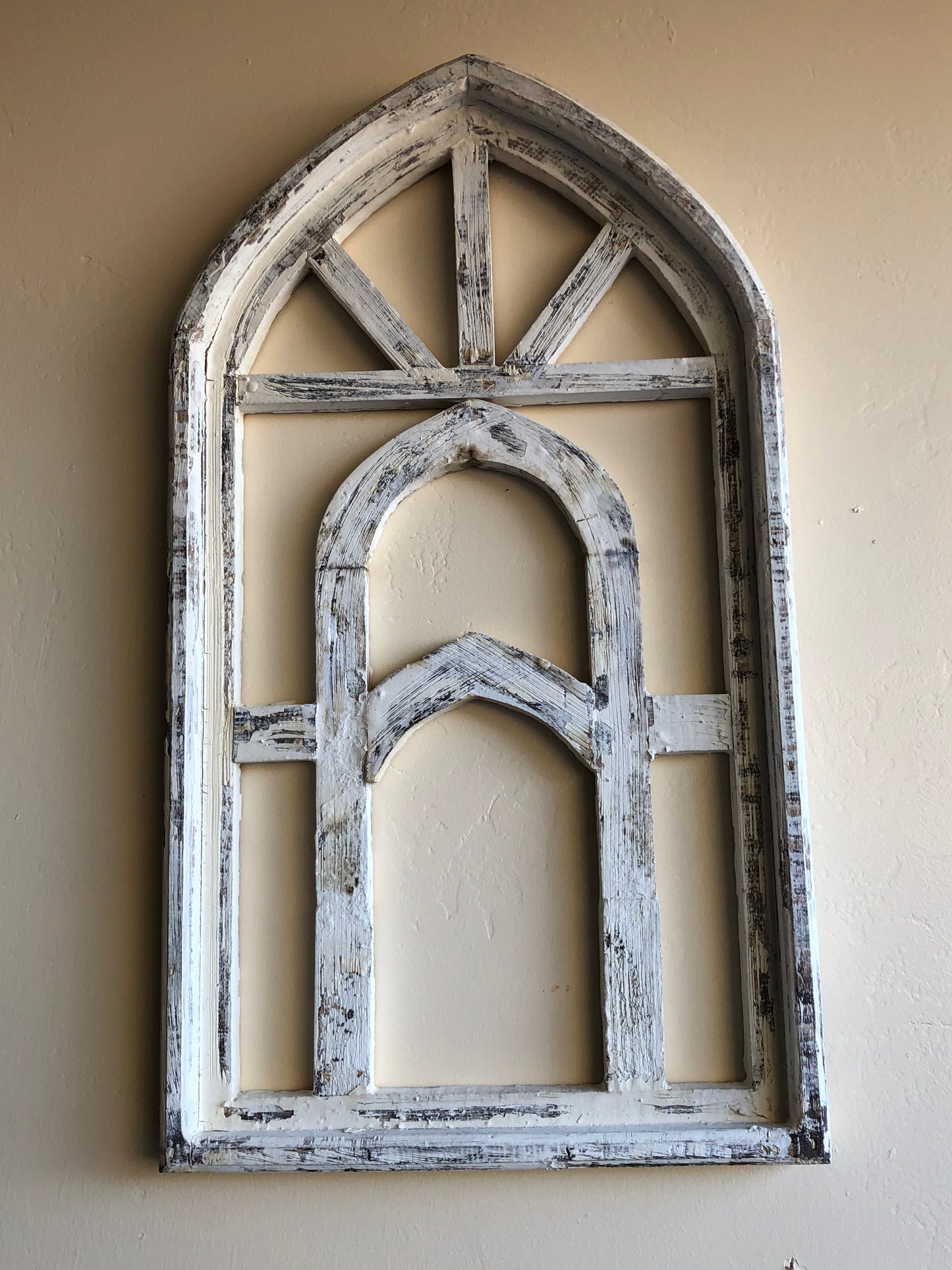 RUSTIC ARROW WINDOW PANE