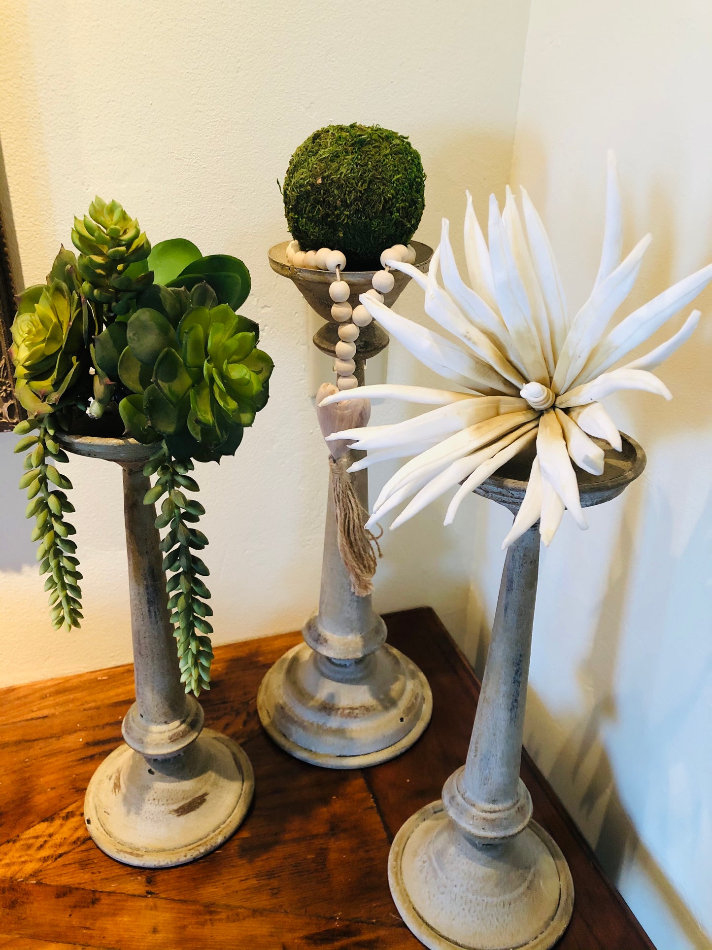 METAL CANDLESTICK HOLDERS
