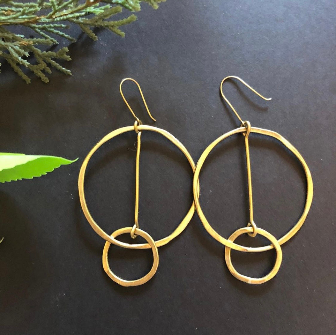 HAMMERED BRASS INFINITY EARRINGS