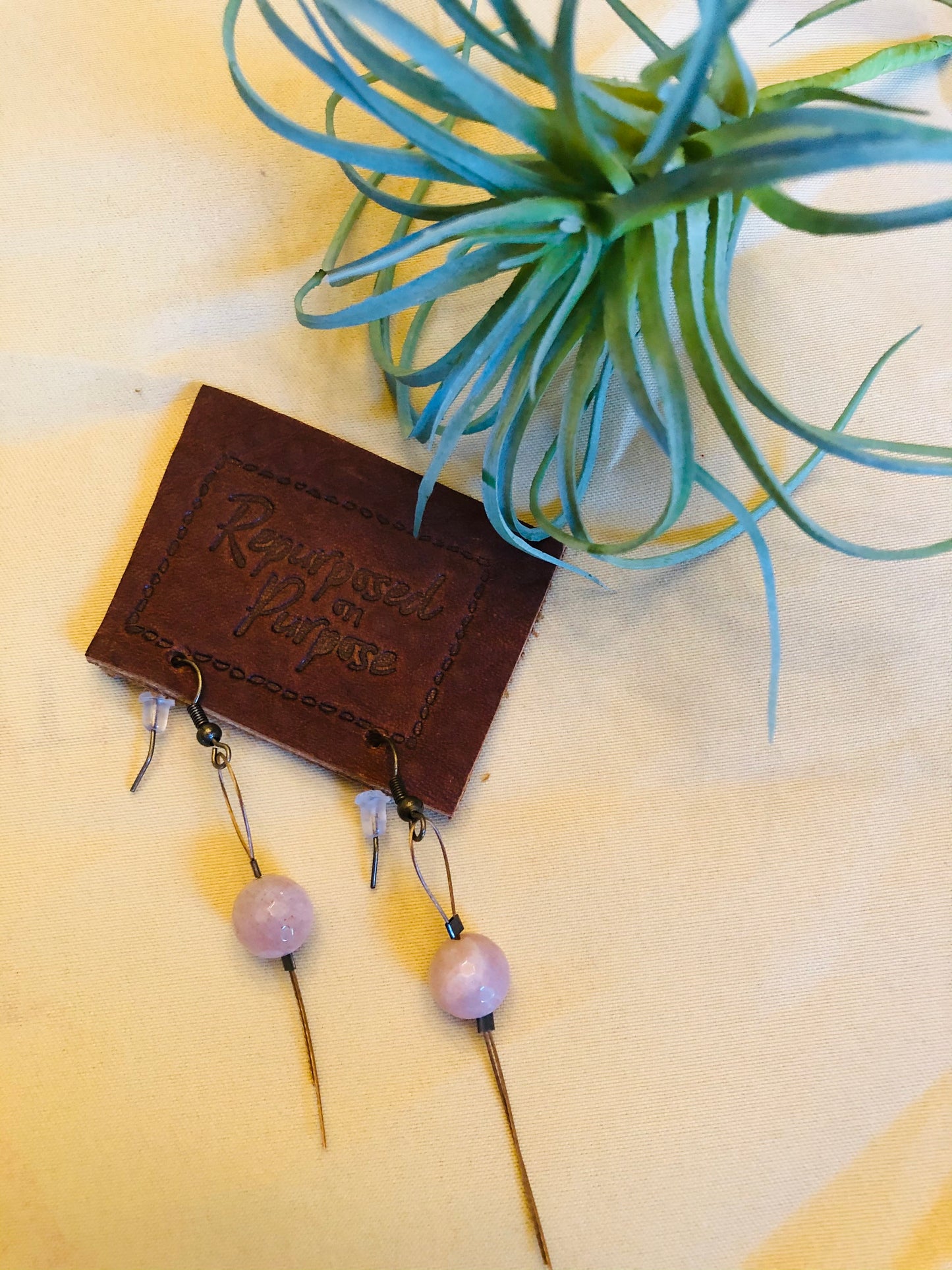 SIMPLE WIRED EARRINGS