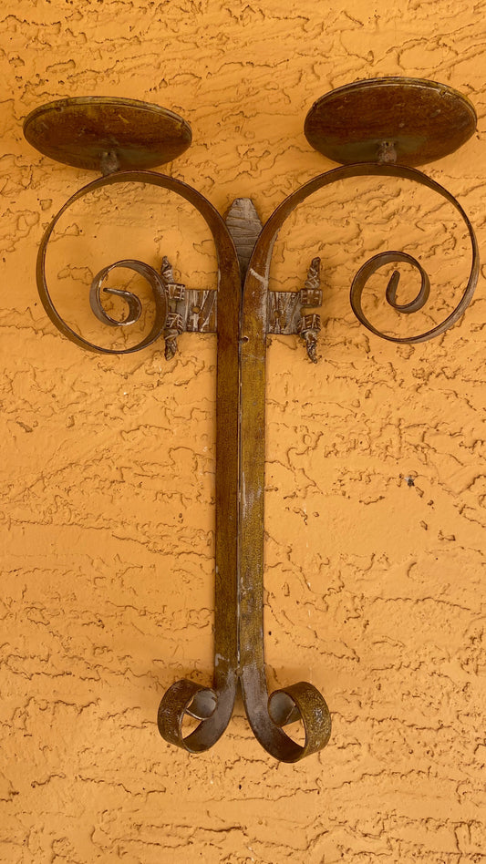 OLD WORLD INSPIRED METAL CANDLE HOLDER