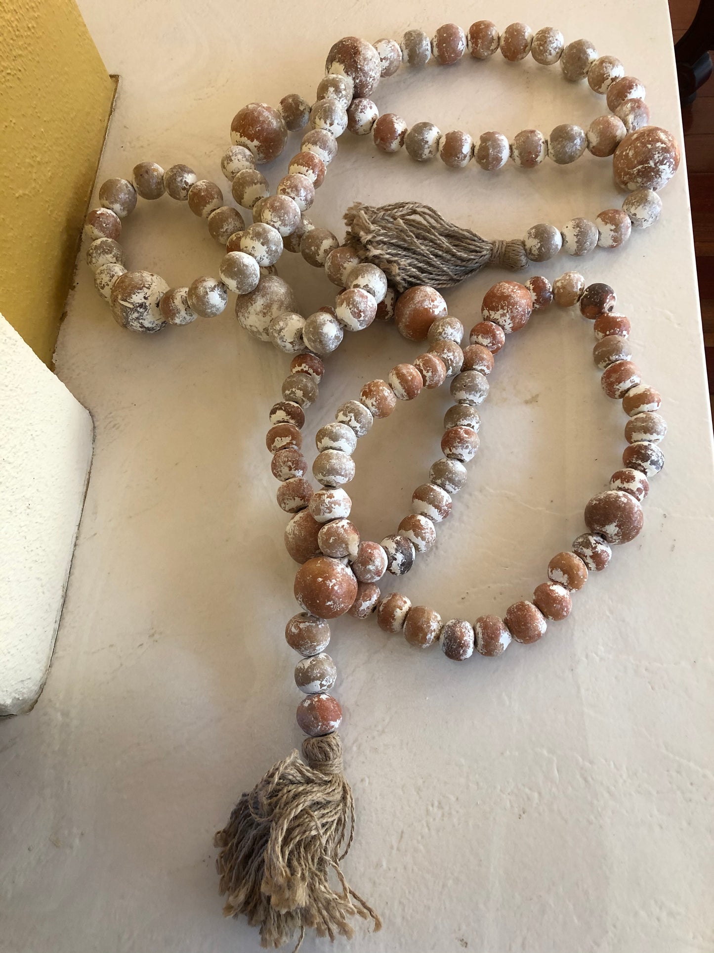 IVORY AND RUST TRINITY CLAY GARLAND BEADS