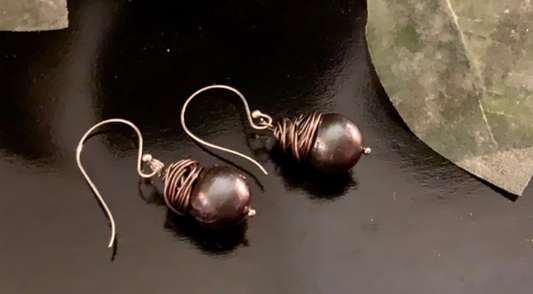 WIRE WRAPPED PEARL EARRINGS